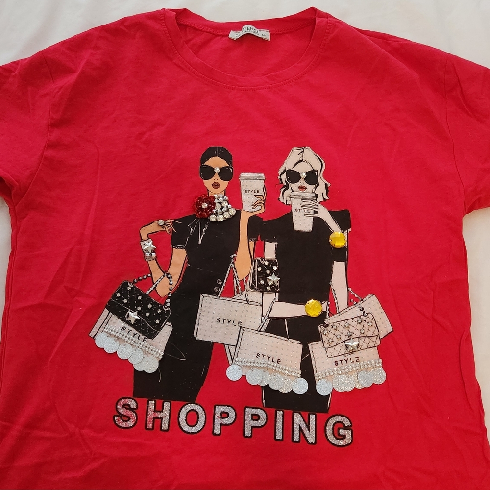 RED PRINT T-SHIRT SIZE M